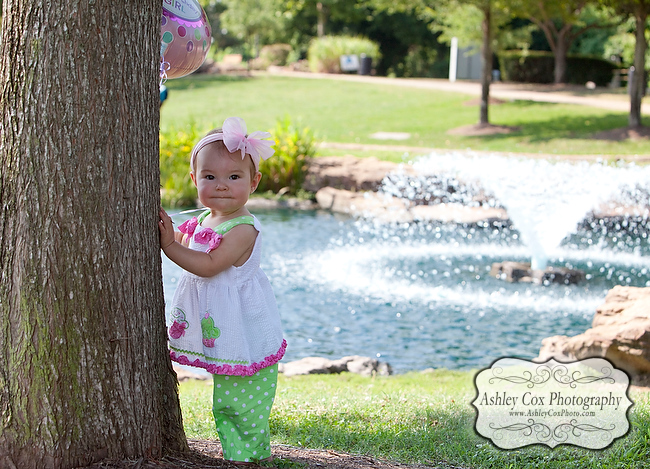 Karis one-year-old birthday pictures in Sugar Land at Oyster Creek Park on Monday, June 25, 2012.